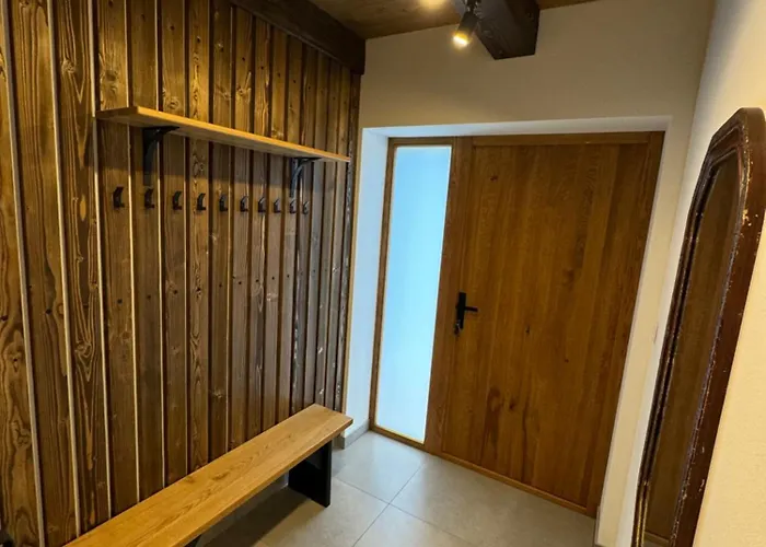 아파트 - Pod Cigernikom